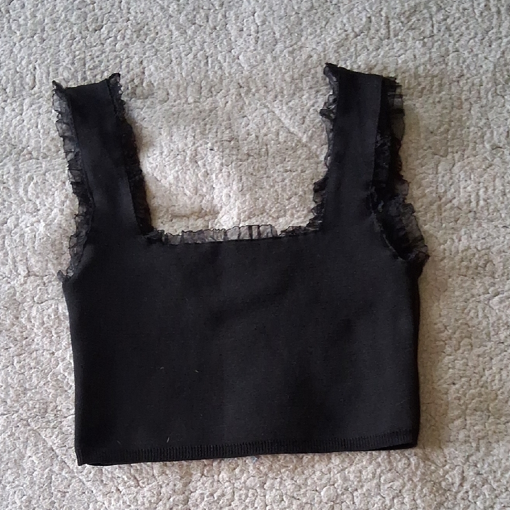 Chic Black Lace-Trimmed Tank Top